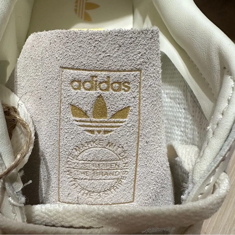 NWT Adidas GAZELLE INDOOR X LIBERTY LONDON SHOES
Size 7.5 - Picture 7 of 10